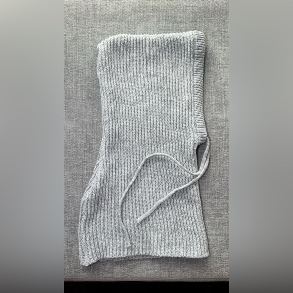 Gray Ribbed Knit balaclava - Picture 2 of 3